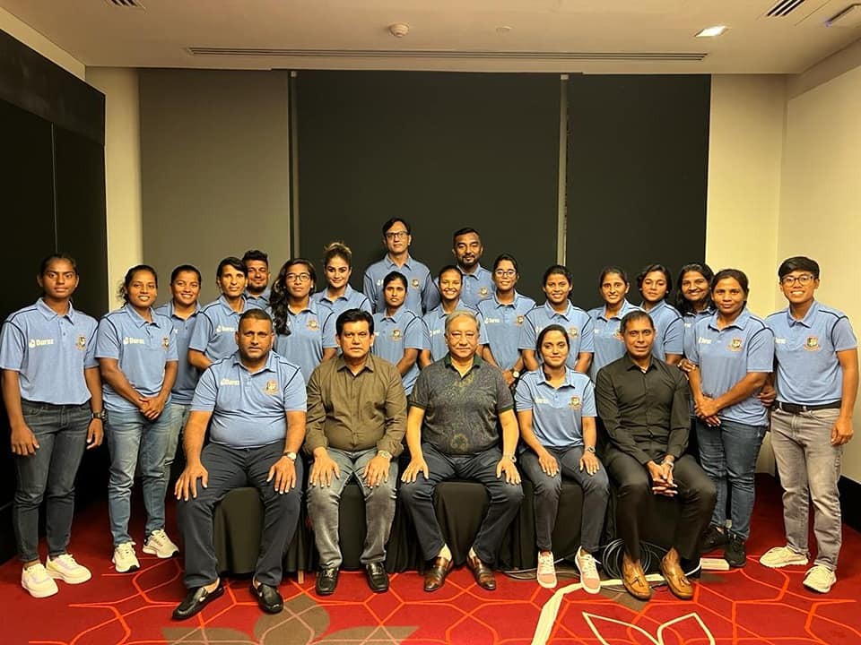 BCB President Nazmul Hassan, MP and CEO Nizam Uddin Chowdhury met the Bangladesh Women’s Team members